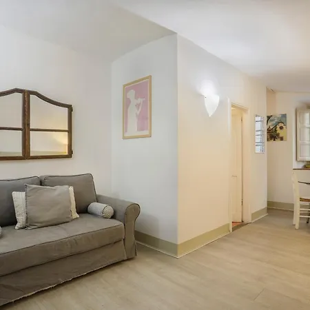Apartment Pandolfini Courtyard Florence