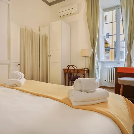 Pandolfini Courtyard