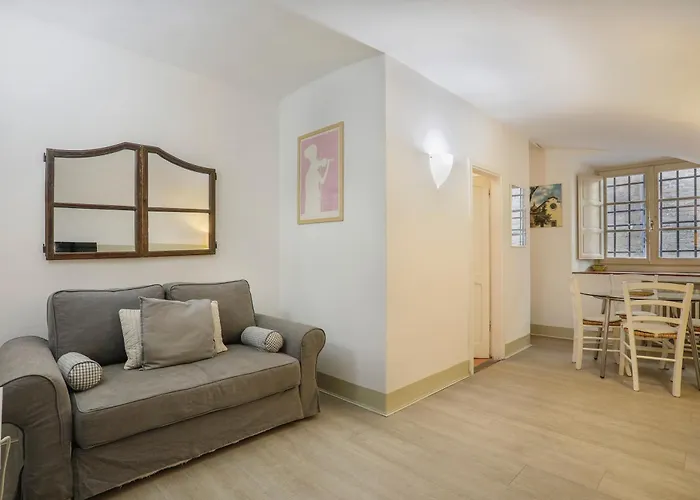 Apartment Pandolfini Courtyard Florence